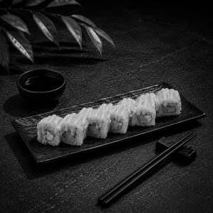 Mango Sushi Roll (veg)