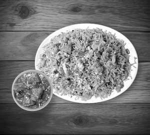 Chicken Egg Fried Rice With Chilli Paneer (4Pcs)