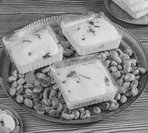Dudh Malai Sandwich ( 1 Pieces )