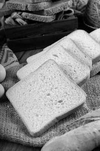Jumbo Bread (700gm)