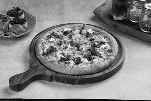 Mushroom And Spinach Pizza