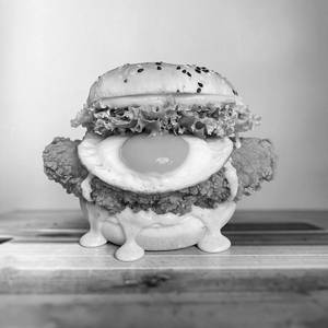 Bulls Eye Crispy Chicken Rock Burger