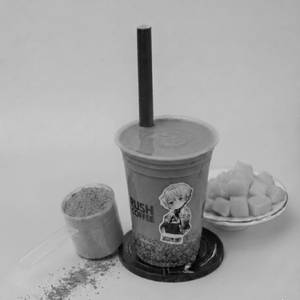 Mango Spirulina Chia Smoothie