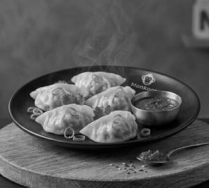 Chicken Steamed Momos Serves 1 , [6 Pieces]