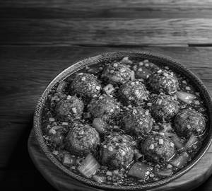 Vegetable Manchurian In Hot Garlic Sauce