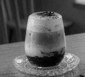 Blackberry Cream Matcha Latte (Cold)