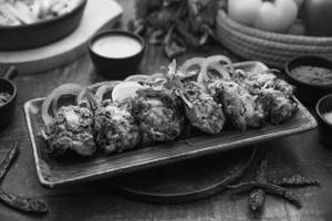 Lasooni Murgh Tikka