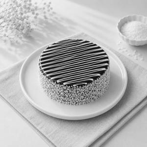 Choco Vanilla Swoony Cake (500 Gm)