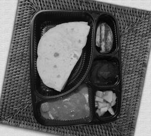 3 Roti With Egg Curry