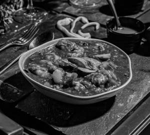 Chicken Black Bean Basil Gravy