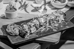 Paneer Burnt Garlic Tikka (8 Pieces)