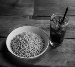 Vegetable Maggie + Cold Drink