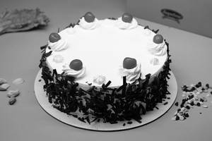 Black Forest Cake (1 Kg)