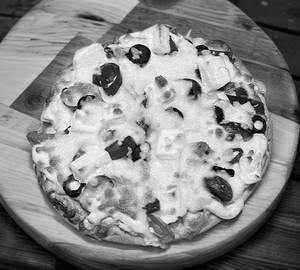 Veggie Loaded Pizza (8 Inch)