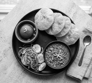 Luchi with cholar dal ( Full ) 