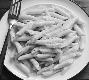 Penne pasta white sauce veg