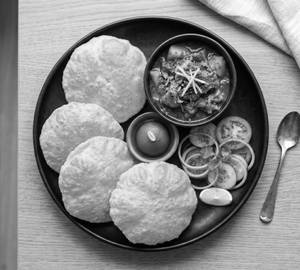 Luchi With Chicken Kosha ( Half )