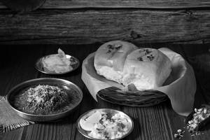 Kolhapuri Misal Pav