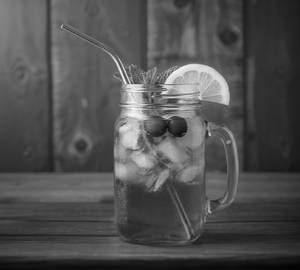 Cranberry iced tea