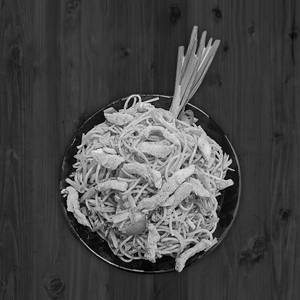 Egg Chicken Hakka Noodles[750Ml]