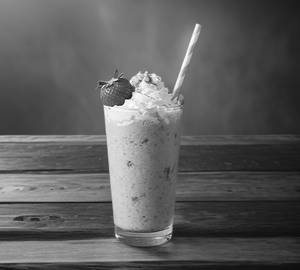 Strawberry coconut shake