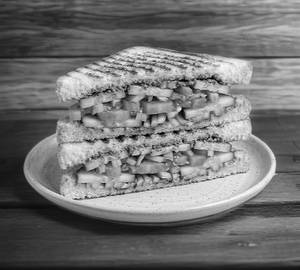 Desi Hara Chutney Sandwich