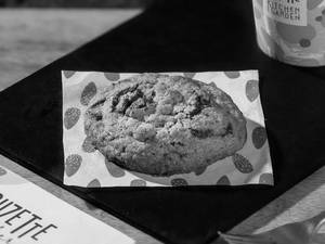 Pecan & Chocolate Cookie