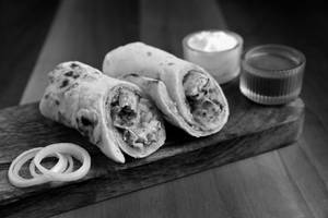 Paneer Tikka Naan Roll