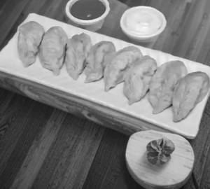 Paneer Steamed Momos [8 Pieces]