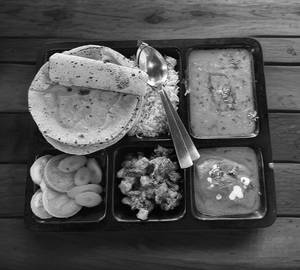 Special Deluxe   [ Thali Nb1 ]