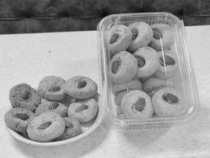 Badam Bell Biscuit