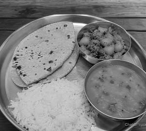2 Roti Dal Chawal  Aloo Ki Sabji