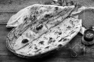 Stuffed Naan Paneer