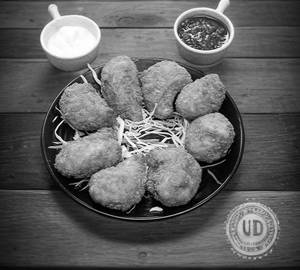 Veg Kurkure Momos