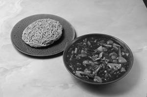 Veg Peking Pan Fried Noodles