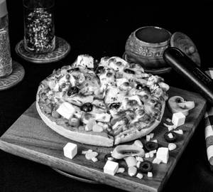 Traditional gupta style pizza