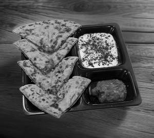 Aloo paratha with curd