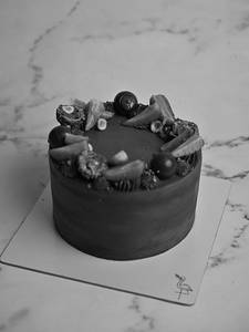 Strawberry Rochers Cake