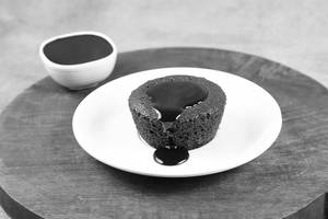 Chocolava Cakee.