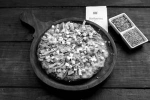 Madhurima Special Pizza