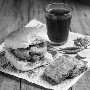 Vada Pav Combo( Mumbai Vadapav+kothmirvadi 2pcs+kokum Punch)
