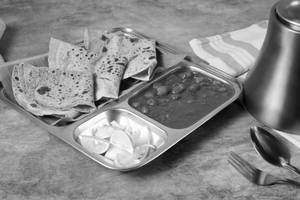Chappati With Channa Masala