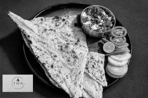Paneer Keema + 2 Butter Nan