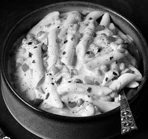 White Sauce Pasta