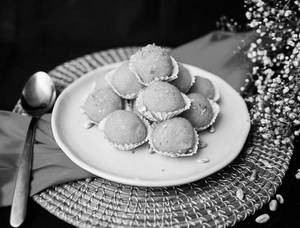 Motichur Laddu