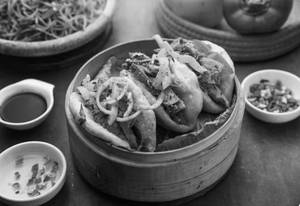 Gulin Paneer Chilli Bao (03 Pcs)