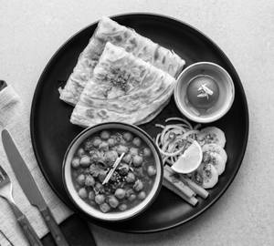 Paratha With Kabuli Chana  ( Full )