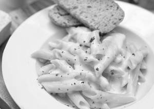 Pasta Alfredo [Serves 2]