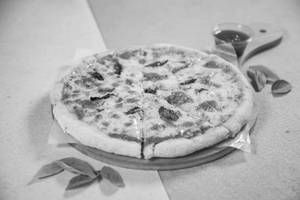 Double Cheese Margarita Pizza