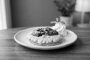 Matcha Cream Cheese & Strawberry Pancake